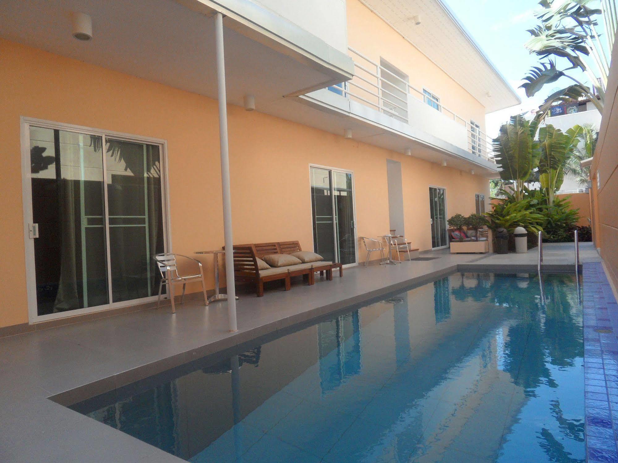 Gp Rooms Pool Guesthouse Pattaya Εξωτερικό φωτογραφία