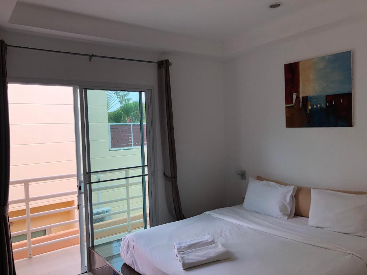 Gp Rooms Pool Guesthouse Pattaya Εξωτερικό φωτογραφία